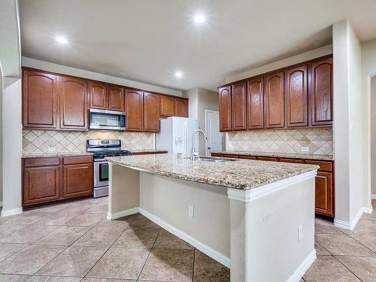 10632 Bolivar Dr — Photo 3