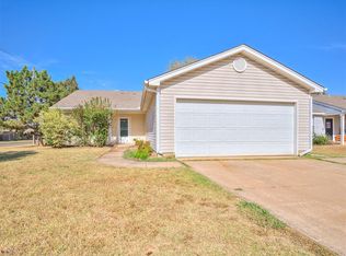 137 Rob Ln, Edmond, OK 73003