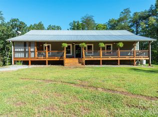 335 Jamesview Rd, Marion, NC 28752