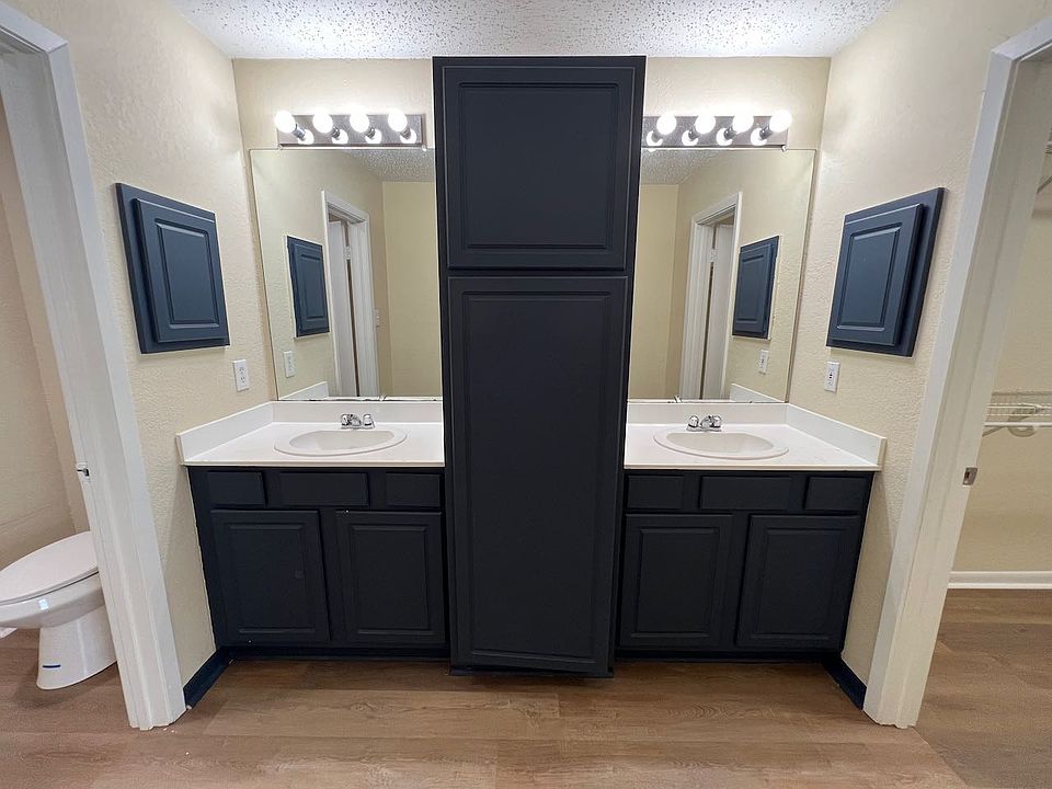 2 Bedroom 2 bath- Master bath