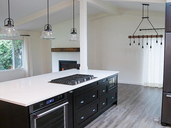 4th image of 4064 198th St