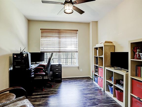 3rd image of 3703 Autumn Branch Ct