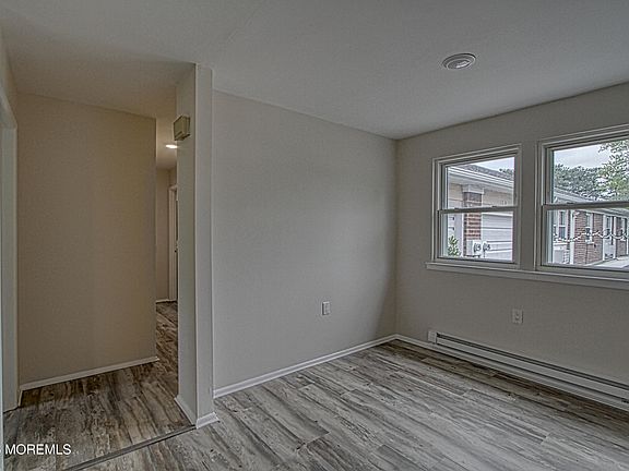 5th image of 12 Moccasin Drive #A
