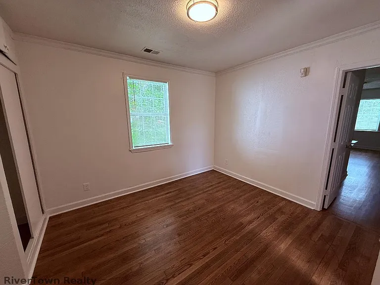 2677 Larose Ave — Photo 6