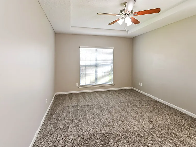 4815 Half Moon Cv — Photo 13