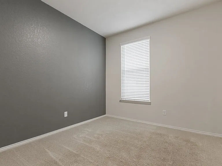 440 Lynwood Gold — Photo 18