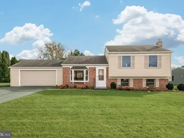 2422 Creek View Dr, Lancaster, PA 17602