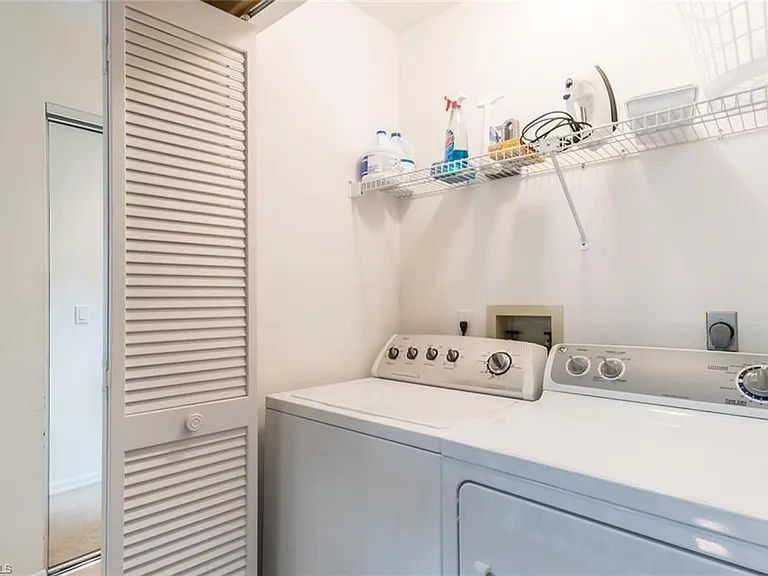 27113 Oakwood Lake Dr — Photo 29