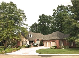 51881 Watersedge Ct, South Bend, IN