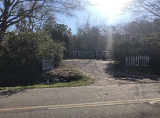 18534 Fenton Dedeaux Rd, Kiln, MS 39556