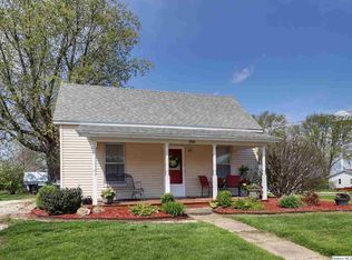 220 N Warsaw St, Ursa, IL 62376