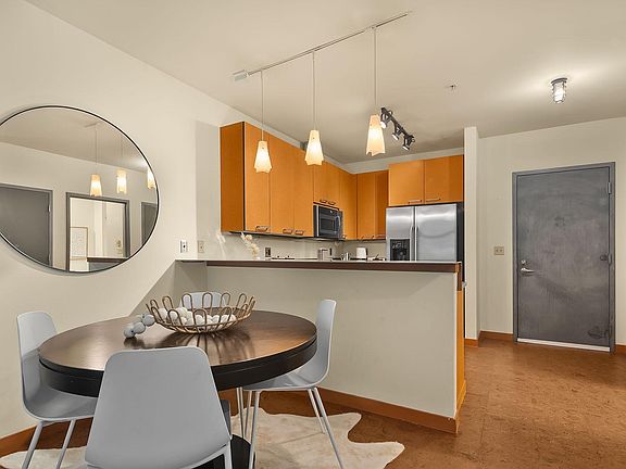 5th image of 1414 12th Ave Unit 313