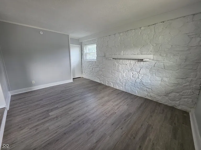 3416 N Hartman Dr — Photo 4