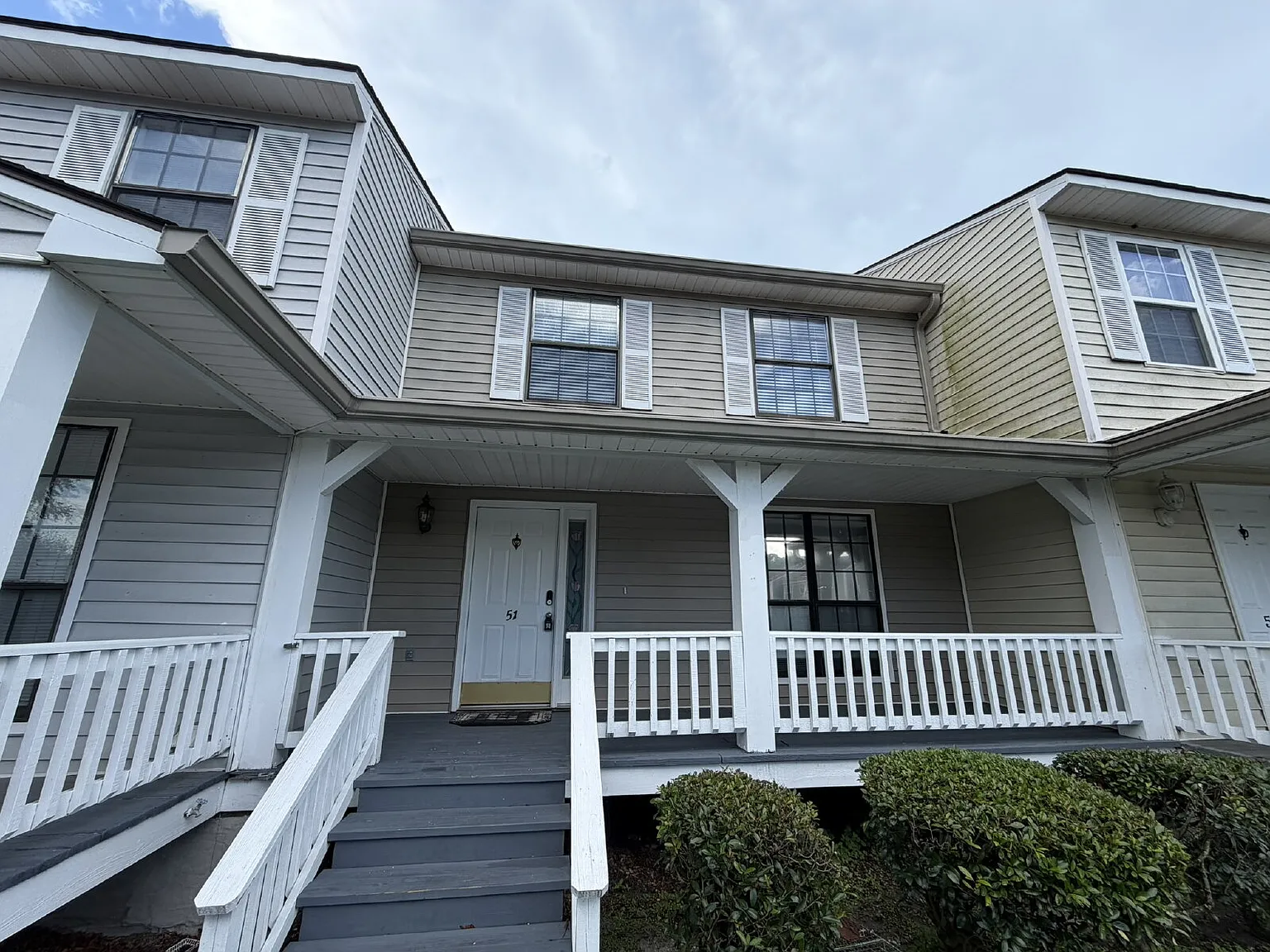 3 bed, 2.5 bath, 1428 sqft, $1,600 — Photo 1