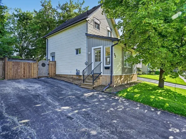 23 Sophia St, Brockville, ON K6V 1V5