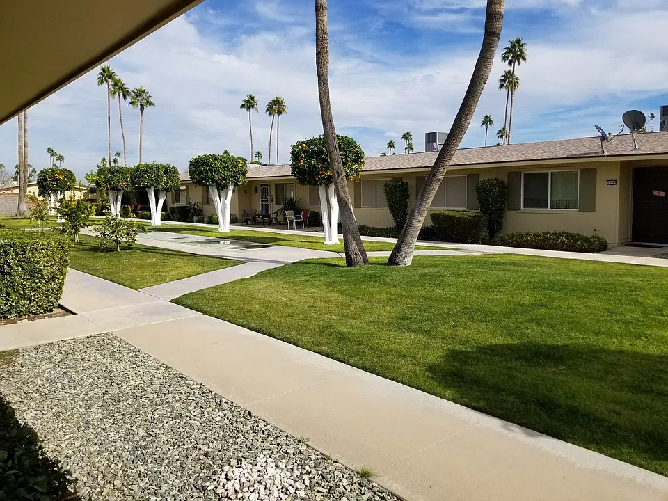 10913 W Santa Fe Dr