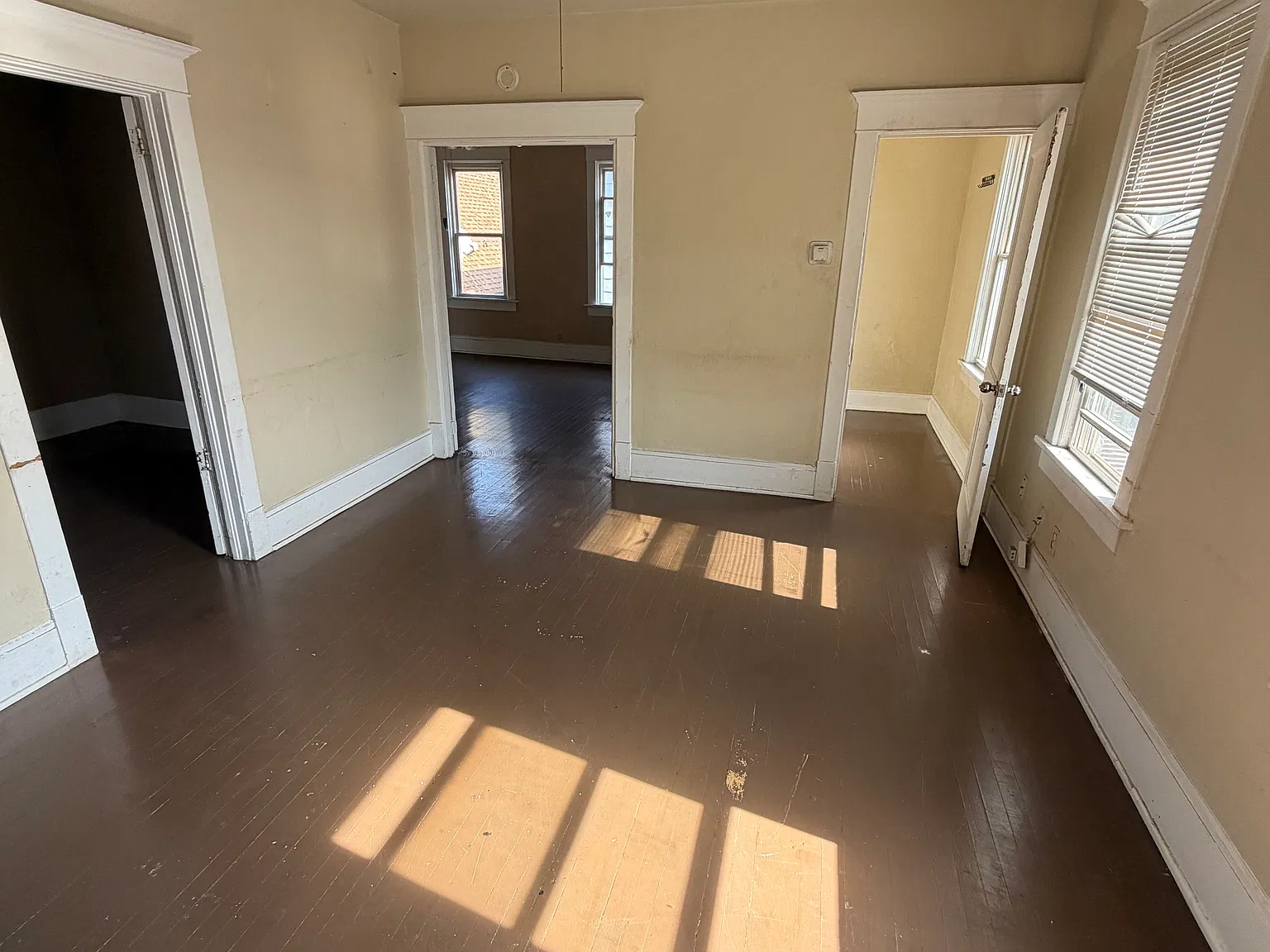3 bed, 1000 sqft, $1,075 — Photo 4