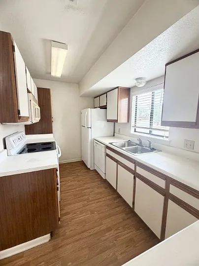 728 W San Antonio St #108-B — Photo 3