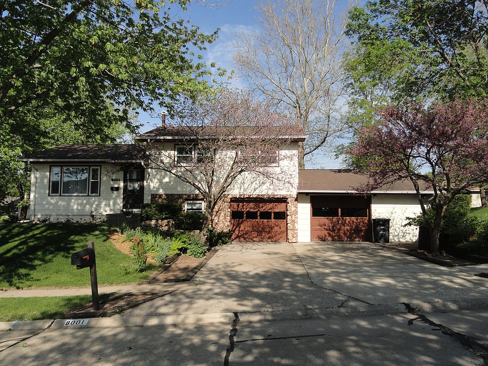 Great curb appeal!