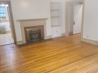 6008 8th Ave APT 2, Kenosha, WI 53143