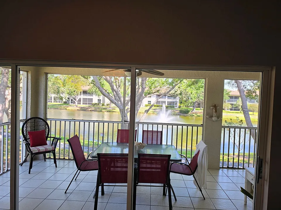 200 Diamond Cir #202