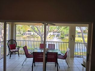200 Diamond Cir APT 202, Naples, FL 34110