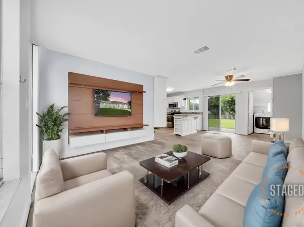 1731 SE Cascella Court, Port St Lucie, FL 34952