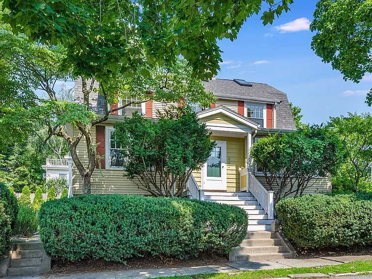 29 Devereaux St — Photo 33