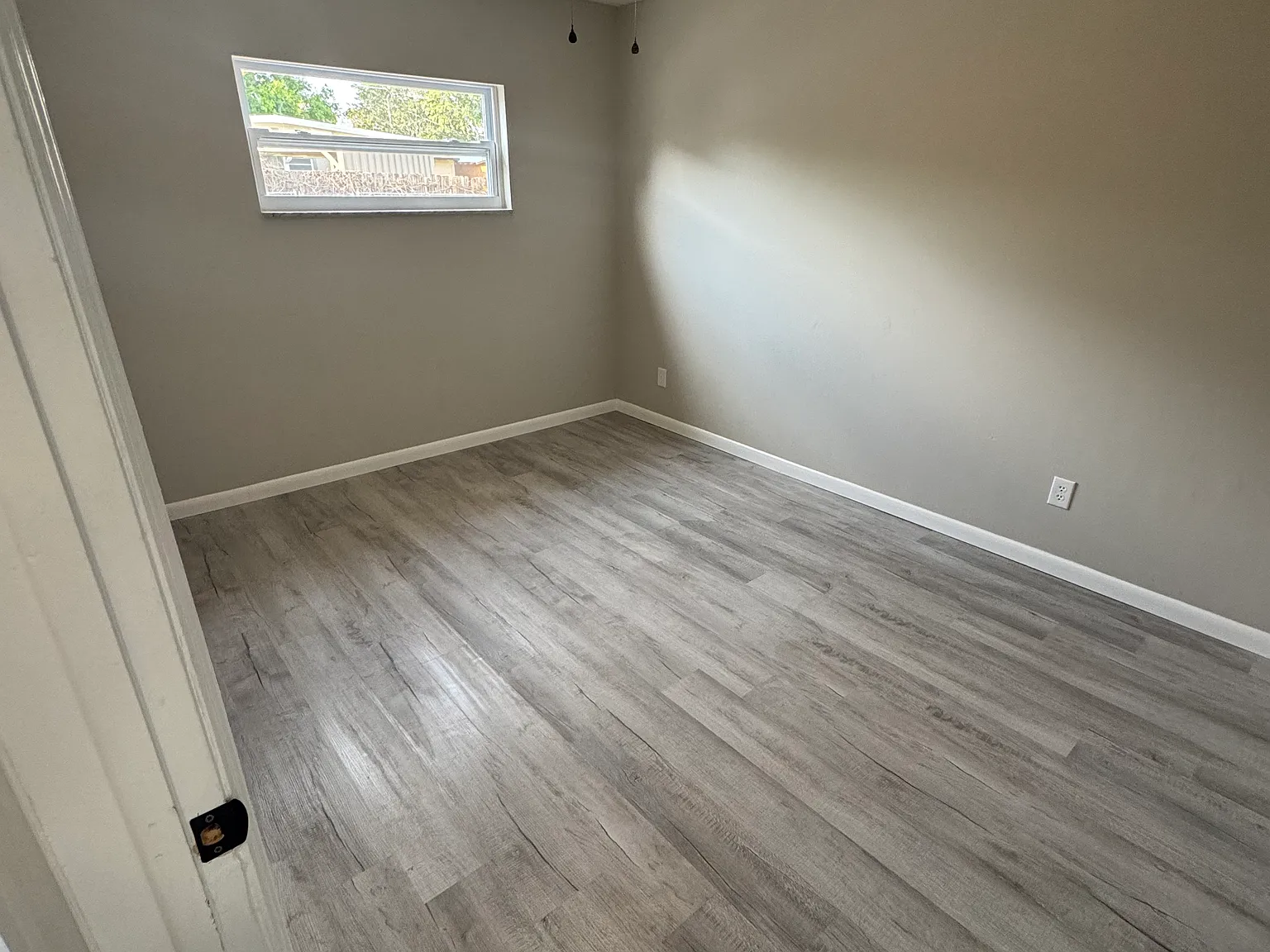 2212 Irene St — Photo 4