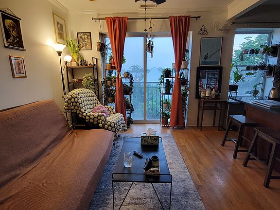 5th image of 3729 N Milwaukee Ave APT 302