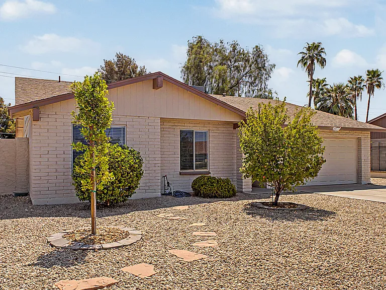 17213 N 35th Dr — Photo 34
