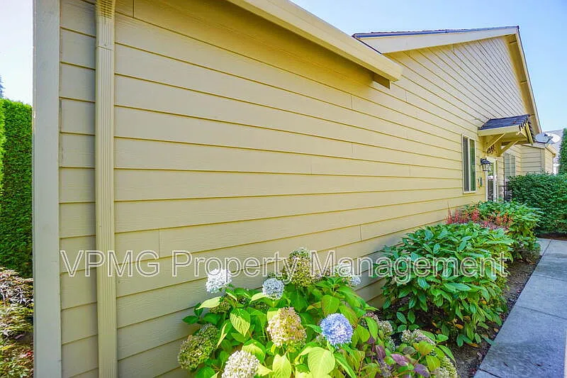 2 bed, 2.0 bath, 1173 sqft, $2,195 — Photo 4