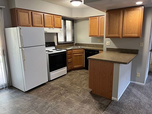 4th image of 222 B St #222