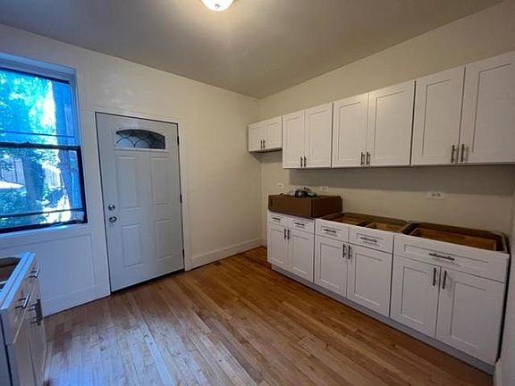 2nd image of 4435 N Winchester Ave #A