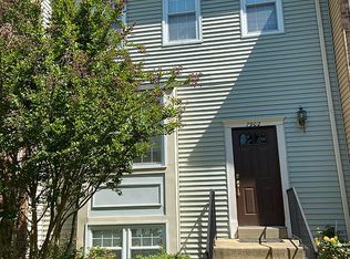 7902 Peyton Forest Trl, Annandale, VA 22003