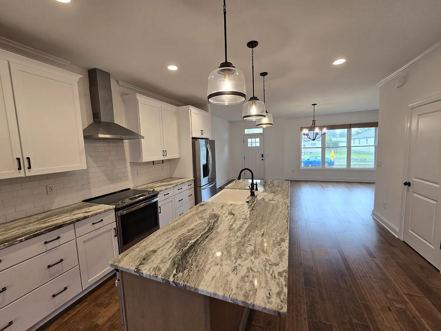 3 bed, 2.5 bath, 1868 sqft, $2,800 — Photo 4