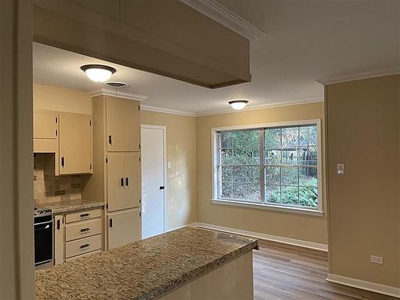 5th image of 5525 Hooks Ave