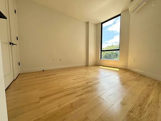 Rented by Premier One Realty LLC | media 29