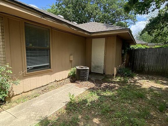 5th image of 2320 Kingsford Ct #1