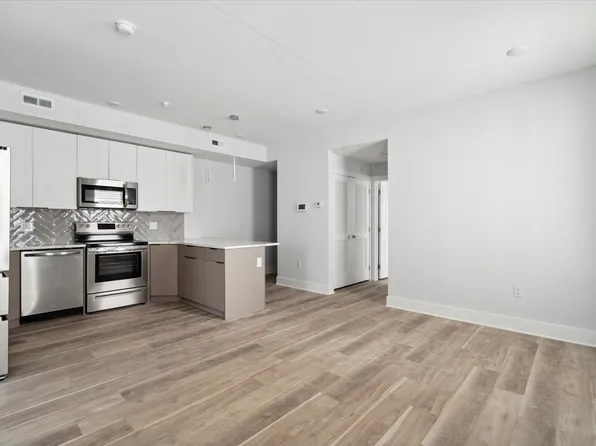 748 N 40th St Unit 4, Philadelphia, PA 19104