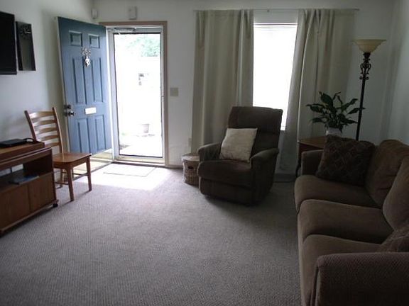 4th image of 255 Residence Dr #255