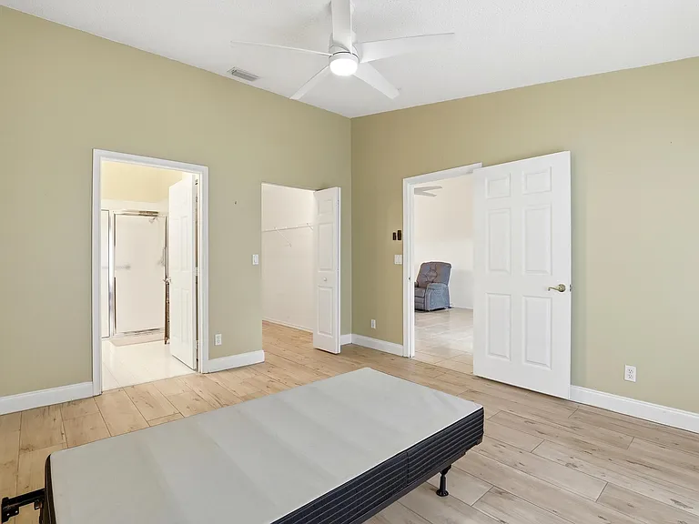 9363 Bridgeport Dr — Photo 46