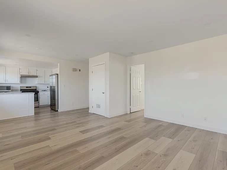 519 E Walnut Ave #4 — Photo 19