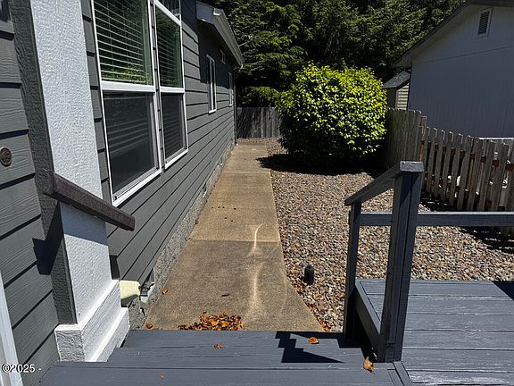 5th image of 6060 NE Evergreen Ln