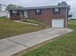 7475 Old Midway Rd, Lenoir City, TN 37772