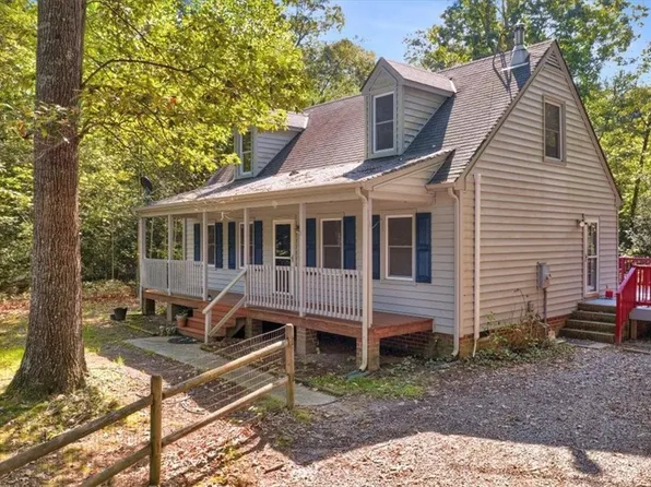 136 Hideaway Ln, Aylett, VA 23009