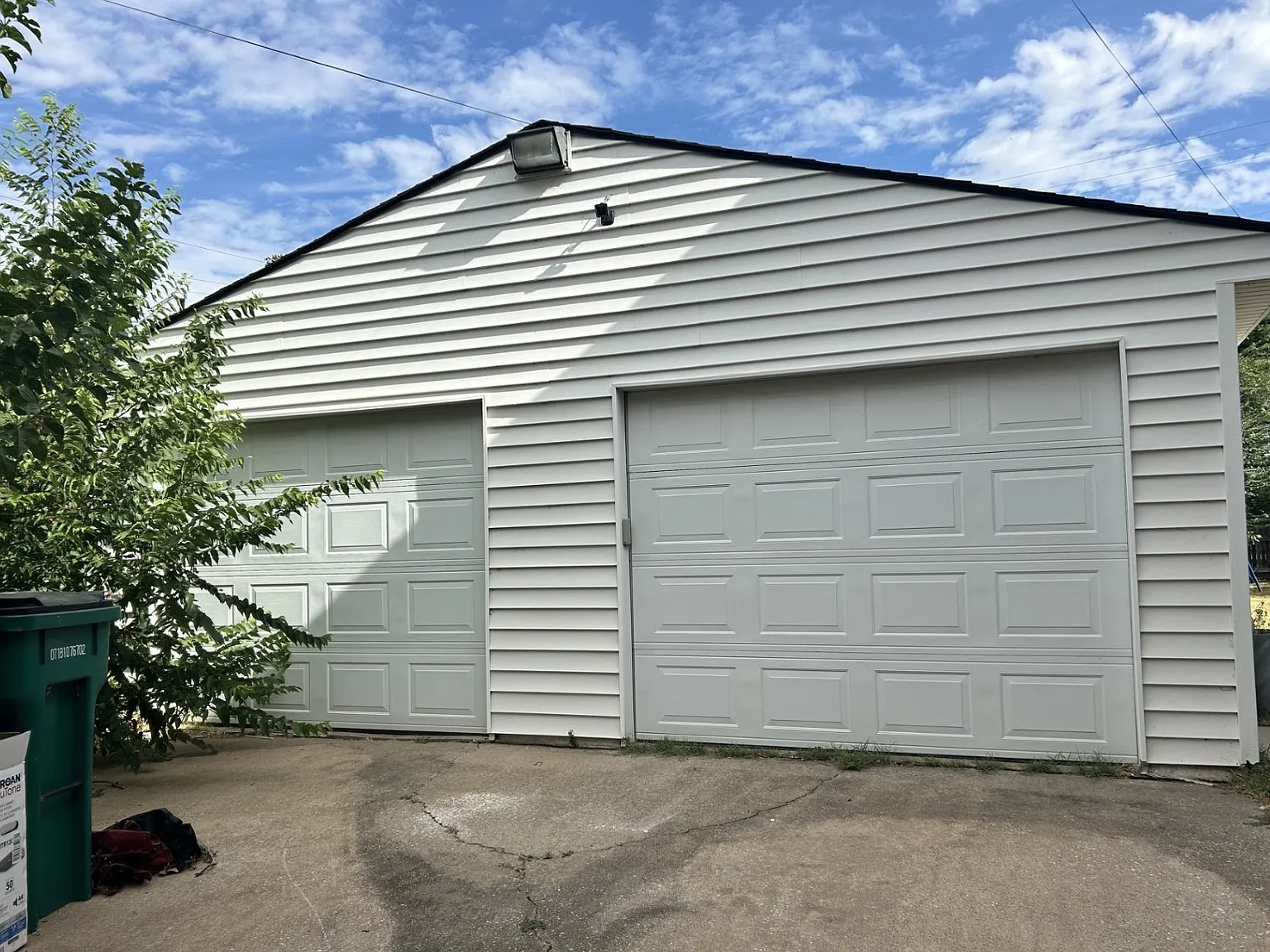 3 bed, 1.5 bath, 1700 sqft, $1,995 — Photo 3