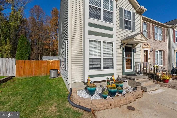 103 Cypress Dr — Photo 3