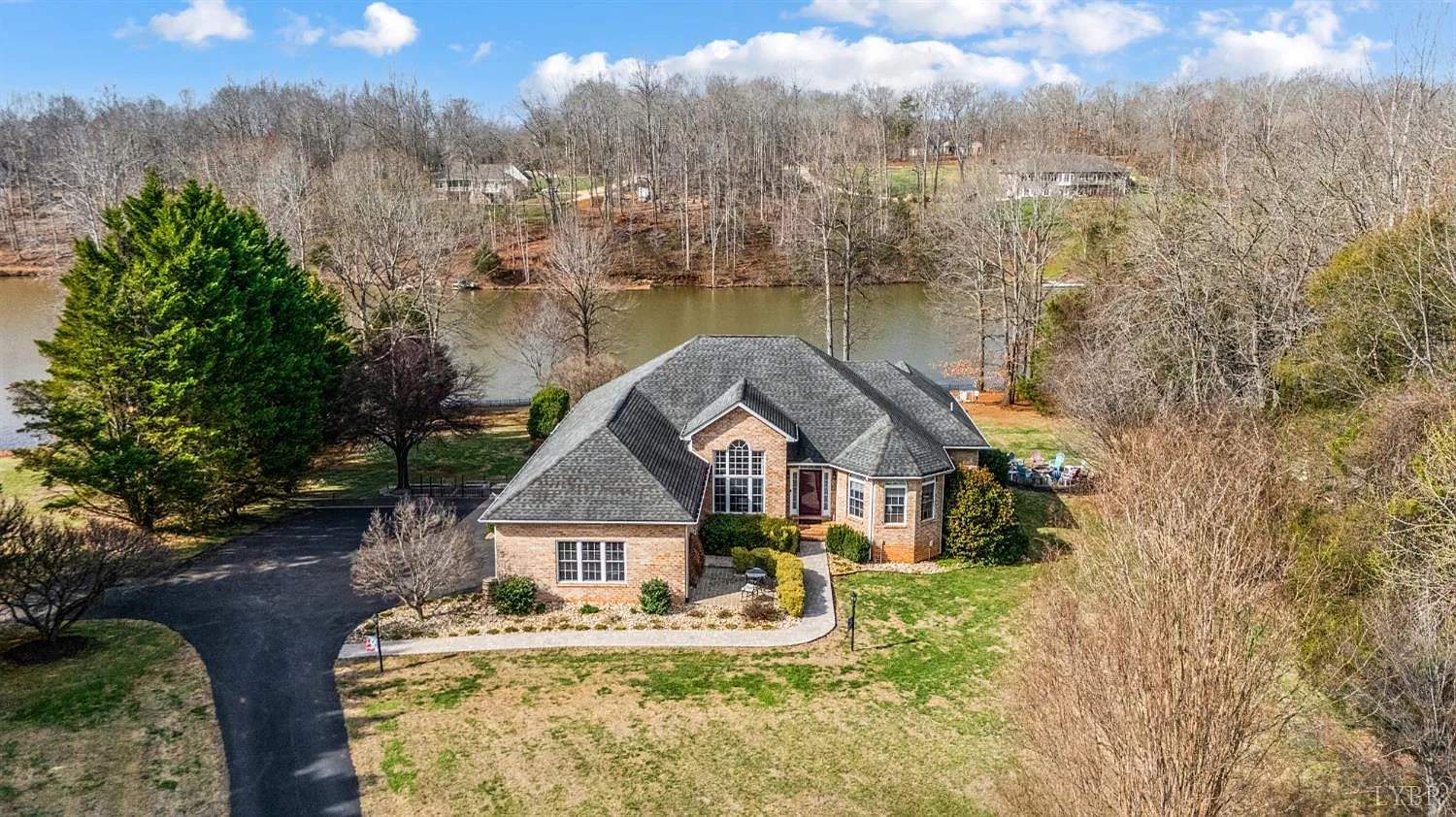 378 Tusculum Ln E photo 1