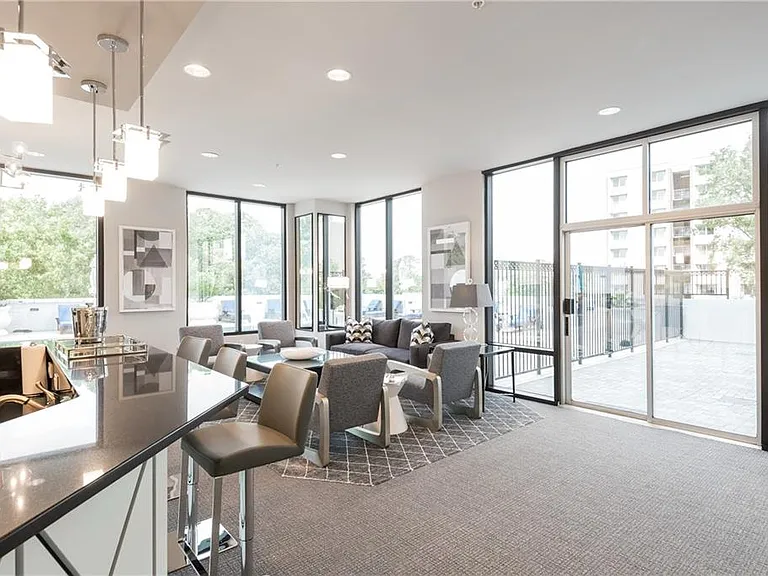 2828 Peachtree Rd NE #1903 — Photo 31